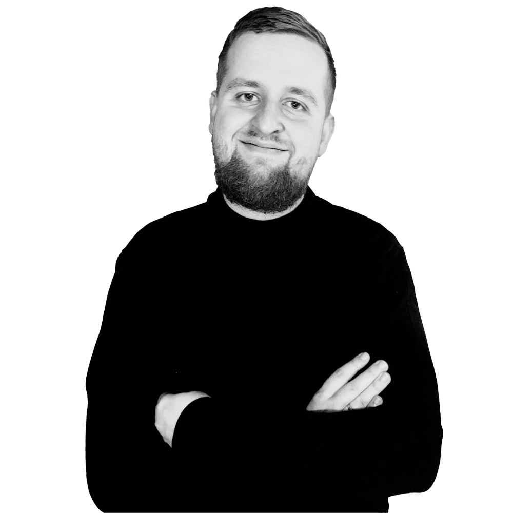 opti_finance_zespol__Bartosz_Fornal-smile